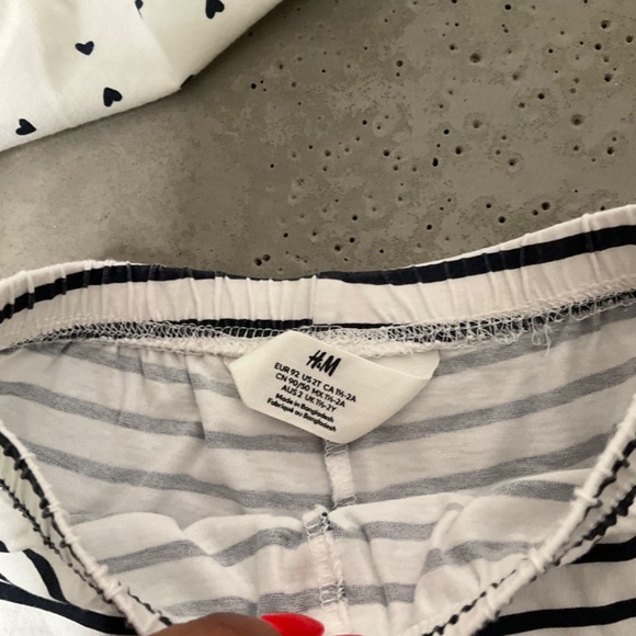 H&M Kids Matching Sets - Black, White, Pink, Yellow - Picture 5 of 6